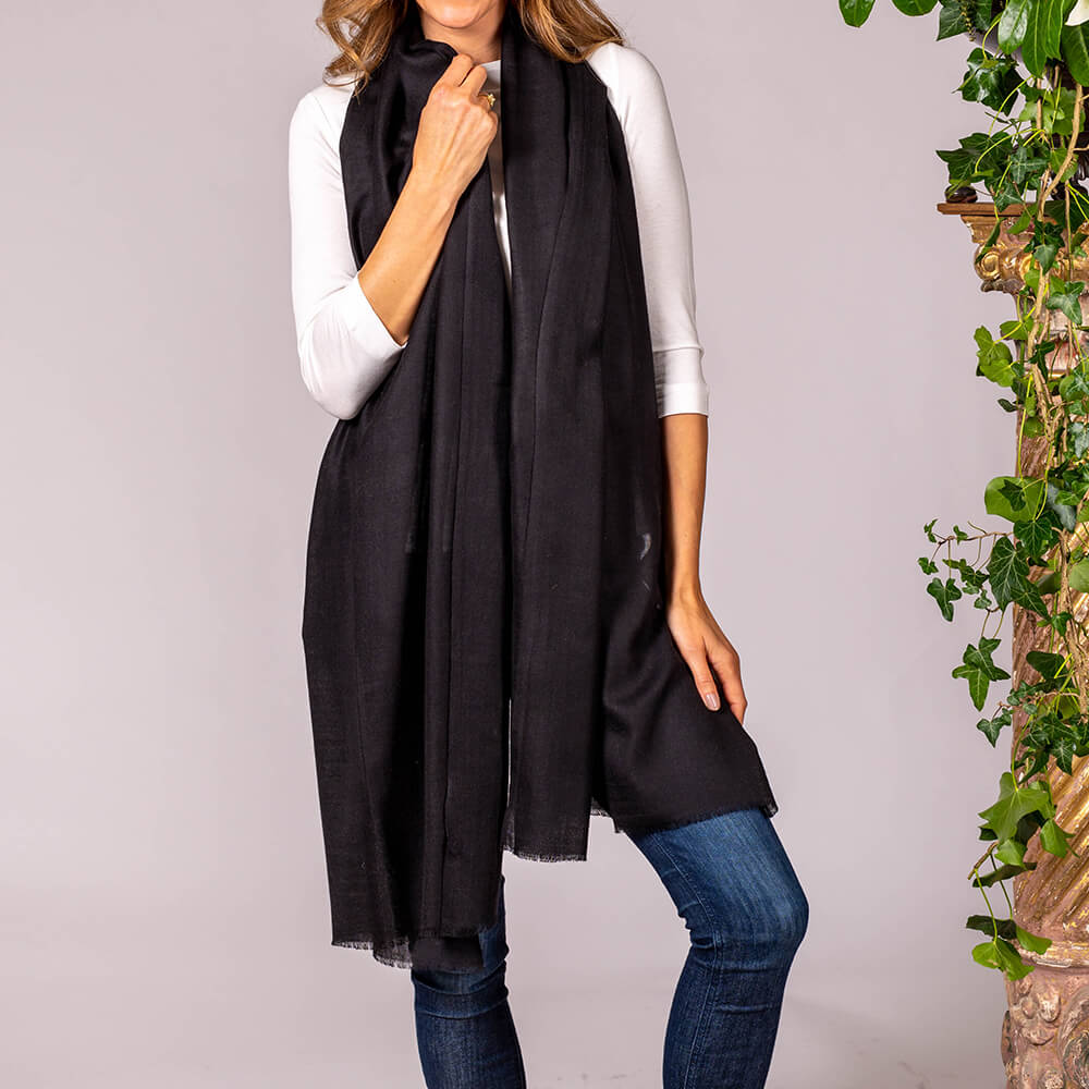 Classic Black Cashmere and Silk Scarf - Image 3
