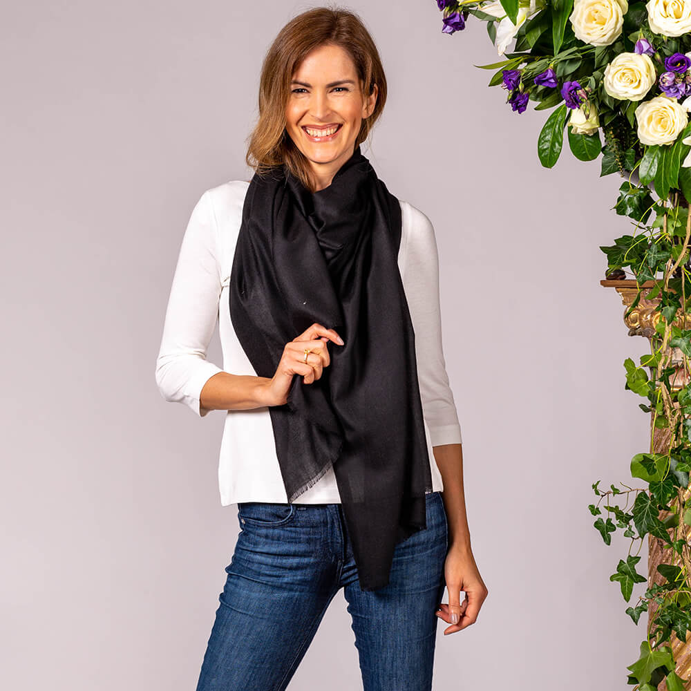 Classic Black Cashmere and Silk Scarf - Image 5