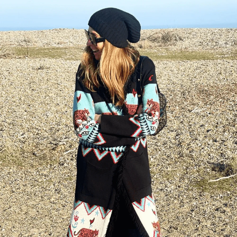 Ribbed Black Cashmere Slouch Beanie Hat - Image 4